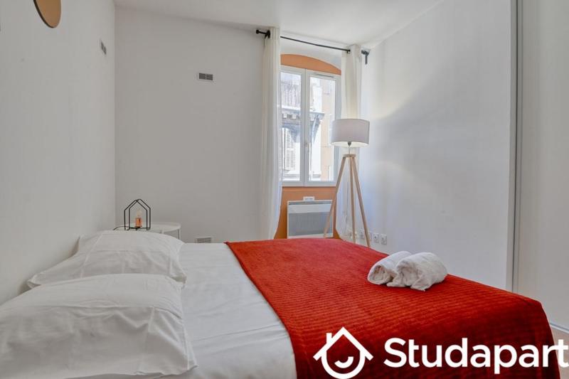 Chambre - 9 m² - 1 pièce