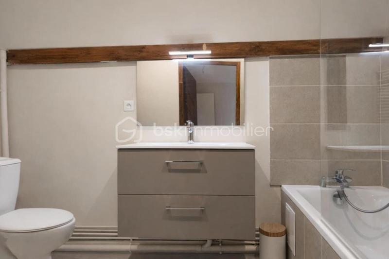 Maison - 217 m² - 6 pièces