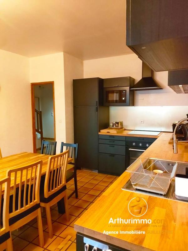 Appartement - 137 m² - 6 pièces