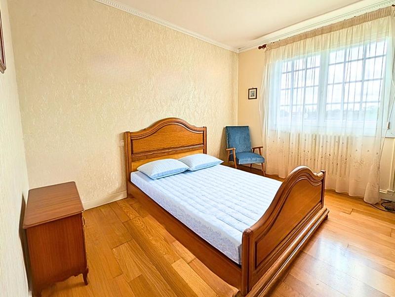 Maison - 120 m² - 7 pièces