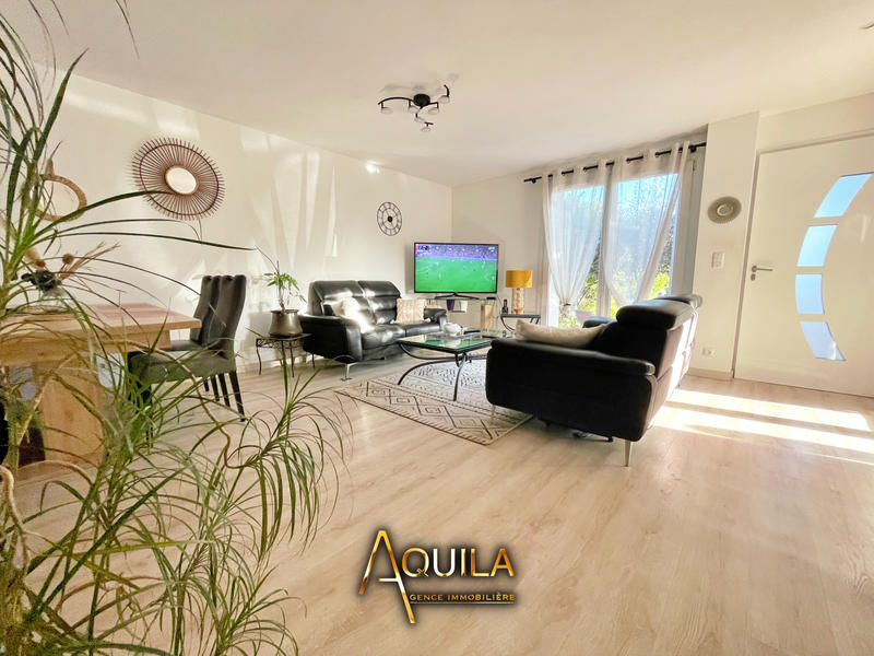 Maison - 85 m² - 5 pièces