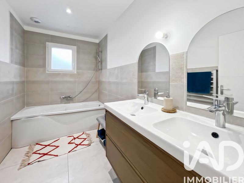 Maison - 125 m² - 5 pièces