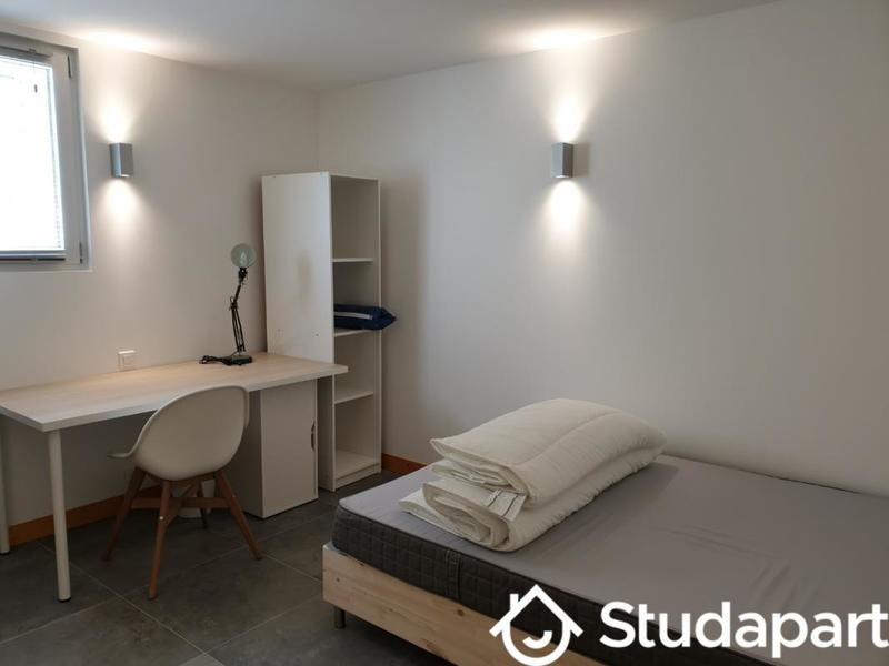 Chambre - 12 m² - 1 pièce