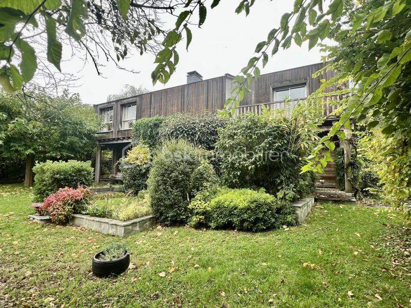 Maison d'architecte - 200 m² - 7 pièces