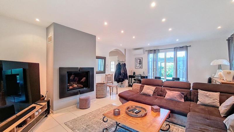 Maison - 142 m² - 5 pièces