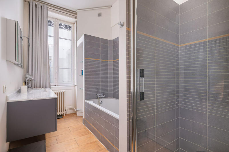 Appartement - 170 m² - 4 pièces