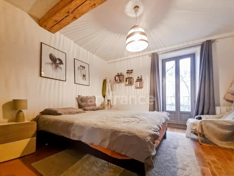 Appartement - 82 m² - 3 pièces