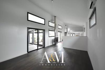 Maison - 171 m² - 7 pièces