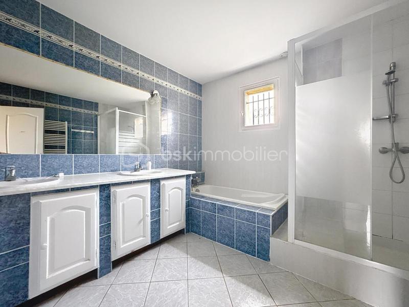 Maison - 114 m² - 4 pièces