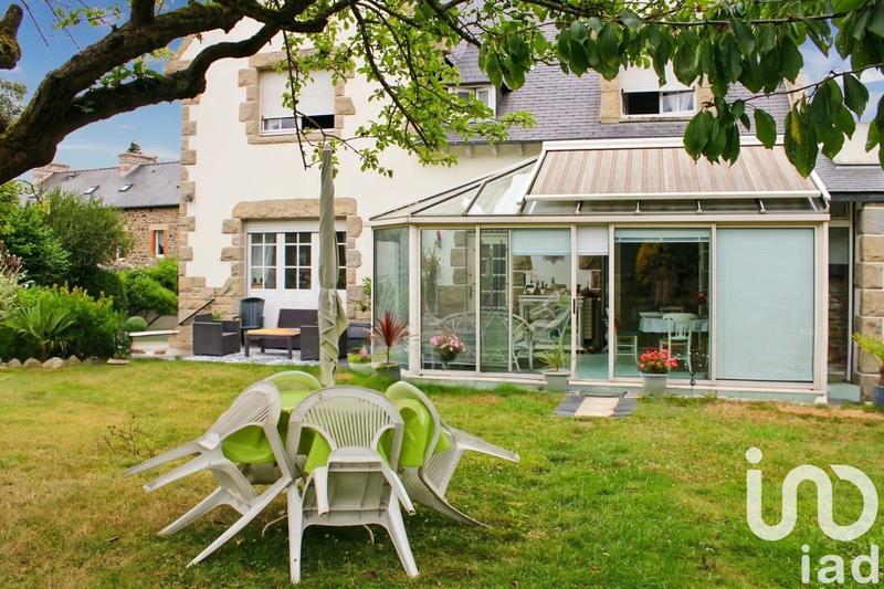 Maison - 200 m² - 8 pièces