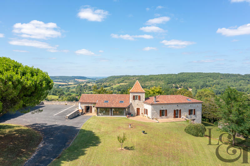 Maison - 190 m² - 7 pièces