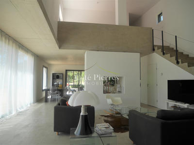 Villa - 200 m² - 5 pièces