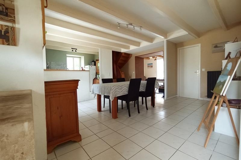 Maison - 198 m² - 10 pièces