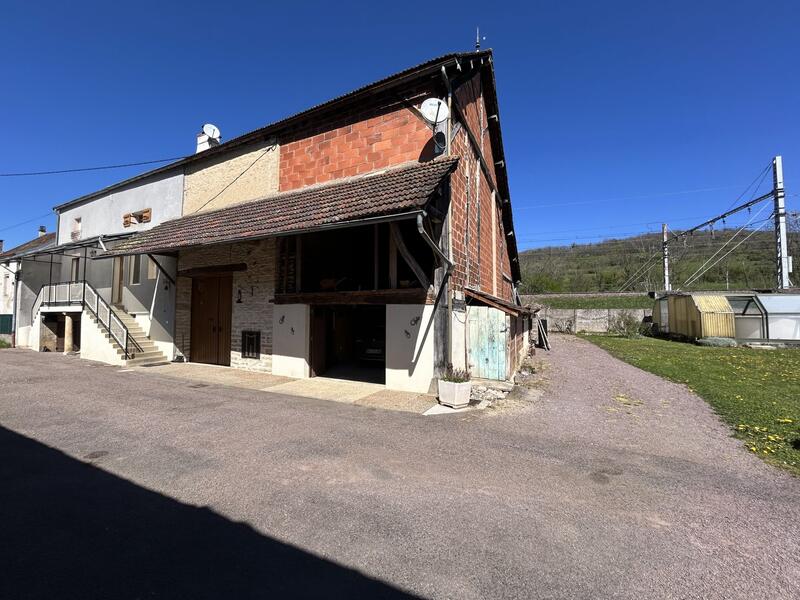 Maison - 140 m² - 6 pièces