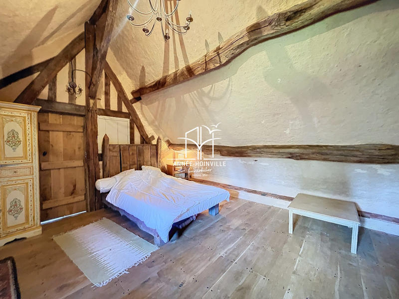 Maison - 245 m² - 8 pièces