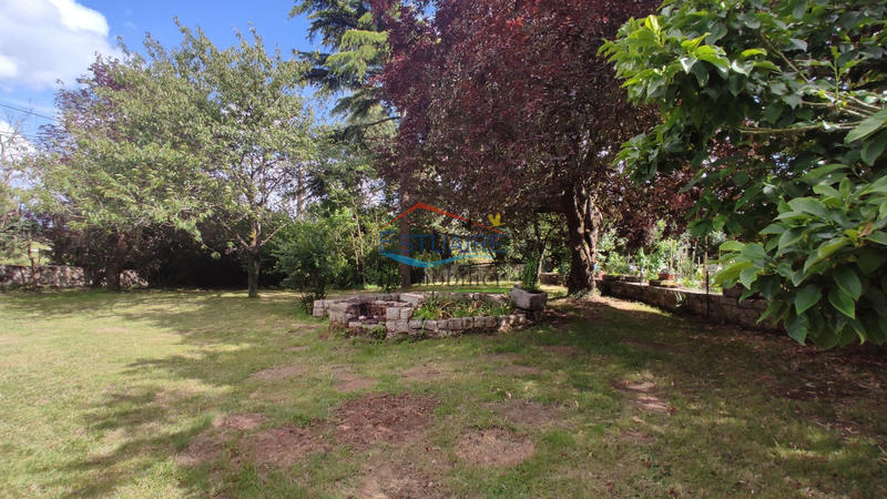 Maison ancienne - 195 m² - 8 pièces