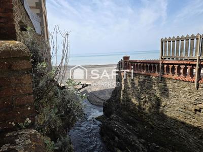 Maison - 85 m² - 5 pièces