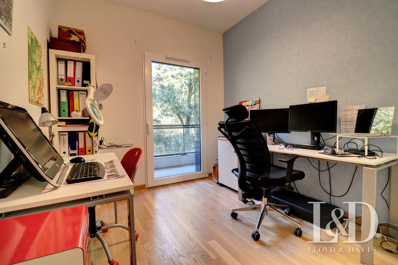 Appartement - 107 m² - 6 pièces