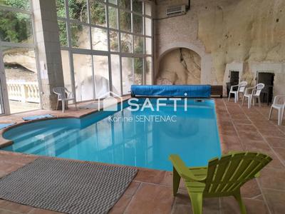 Maison - 283 m² - 8 pièces