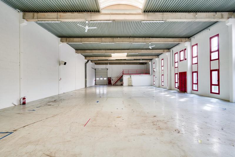 Entrepôt - 550 m²
