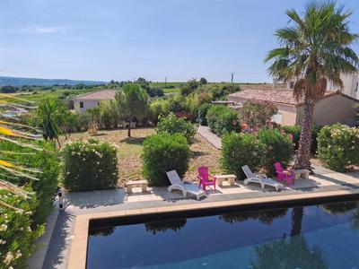 Maison - 240 m² - 6 pièces