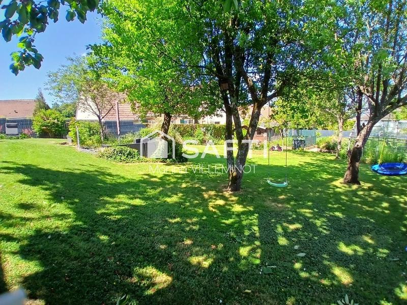 Maison - 183 m² - 9 pièces