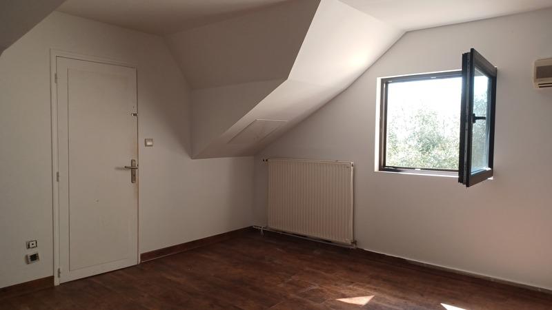 Maison - 258 m² - 9 pièces