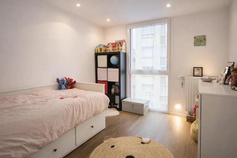 Appartement - 93 m² - 4 pièces