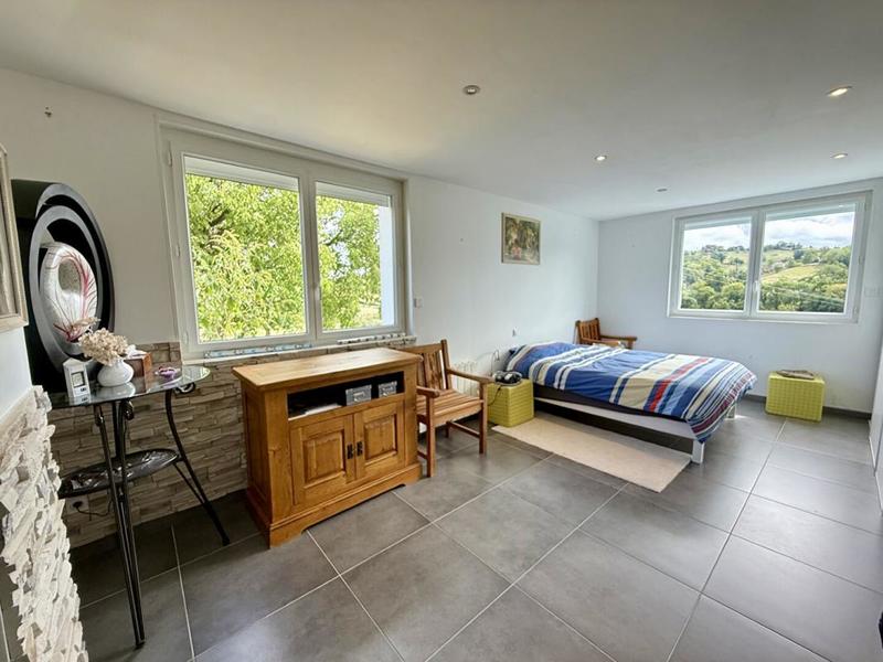 Maison - 107 m² - 5 pièces