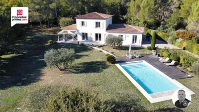 Villa - 168 m² - 6 pièces