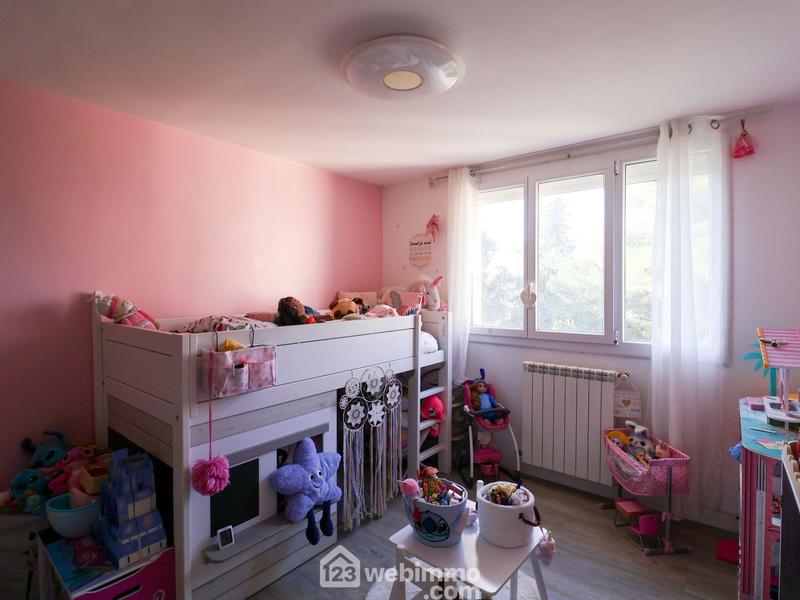 Appartement - 79 m² - 5 pièces