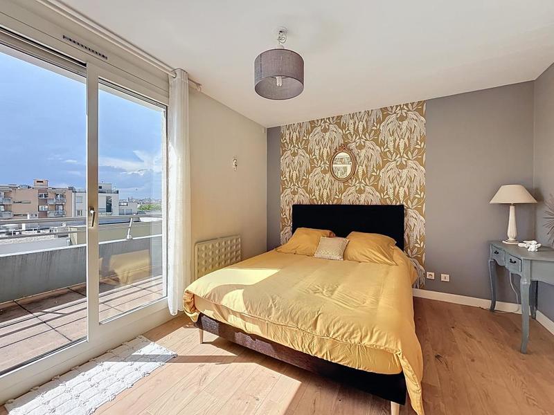 Appartement - 122 m² - 6 pièces