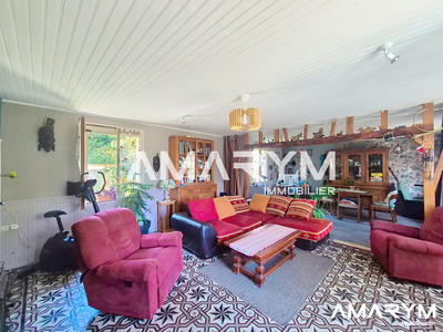 Maison traditionnelle - 143 m² - 8 pièces