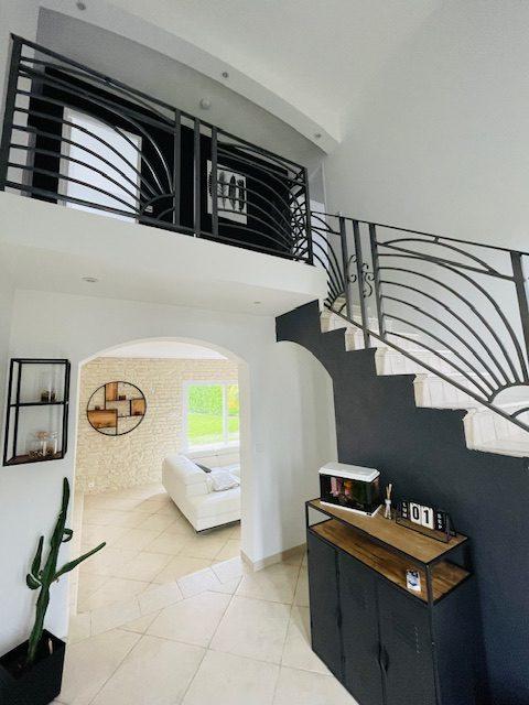 Maison traditionnelle - 174 m² - 7 pièces