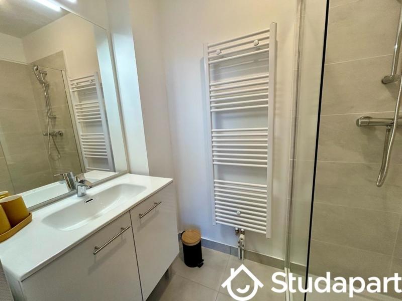 Chambre - 13 m² - 1 pièce