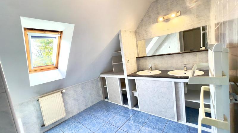 Maison - 111 m² - 6 pièces