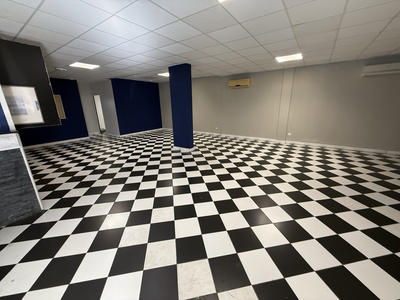 Local commercial - 115 m²