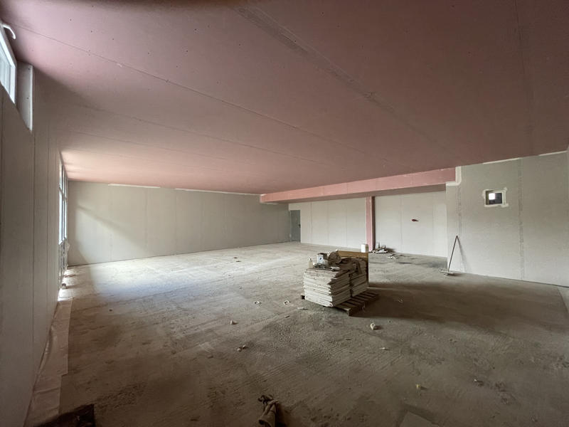 Local commercial - 145 m²