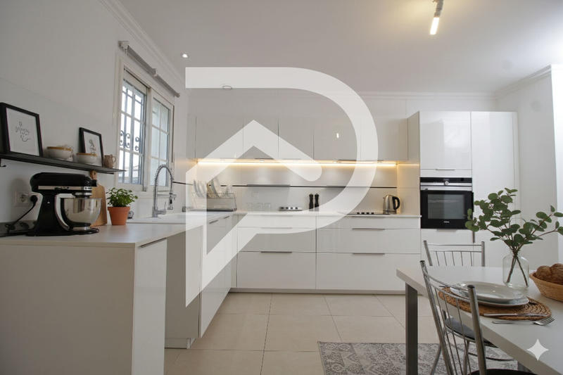 Maison - 172 m² - 5 pièces