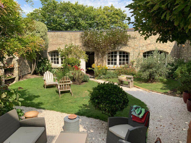 Hôtel particulier - 146 m² - 6 pièces