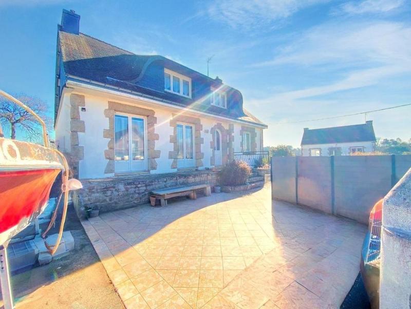 Maison - 136 m² - 6 pièces