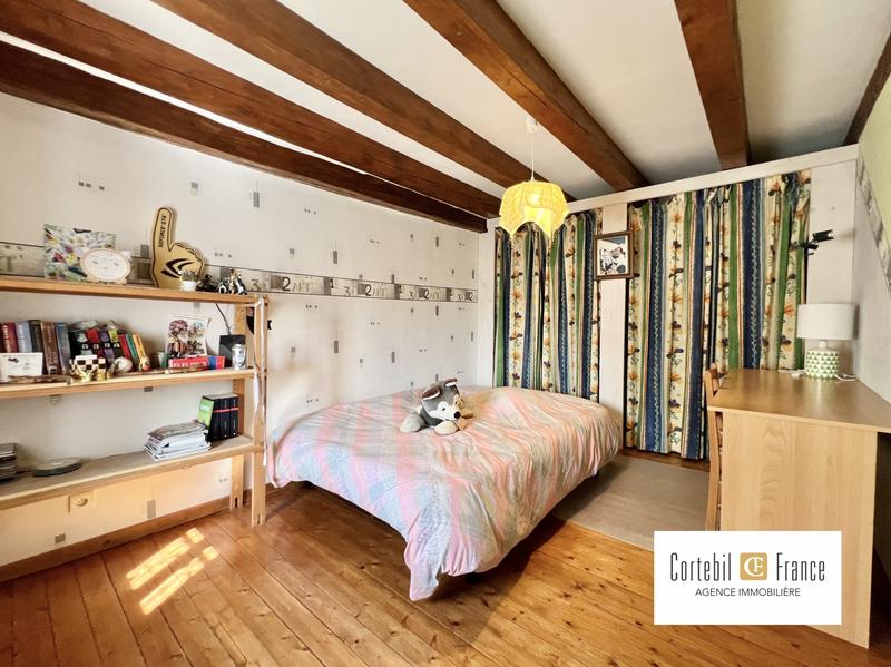 Maison - 270 m² - 5 pièces