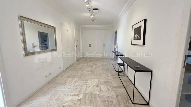 Appartement - 140 m² - 4 pièces