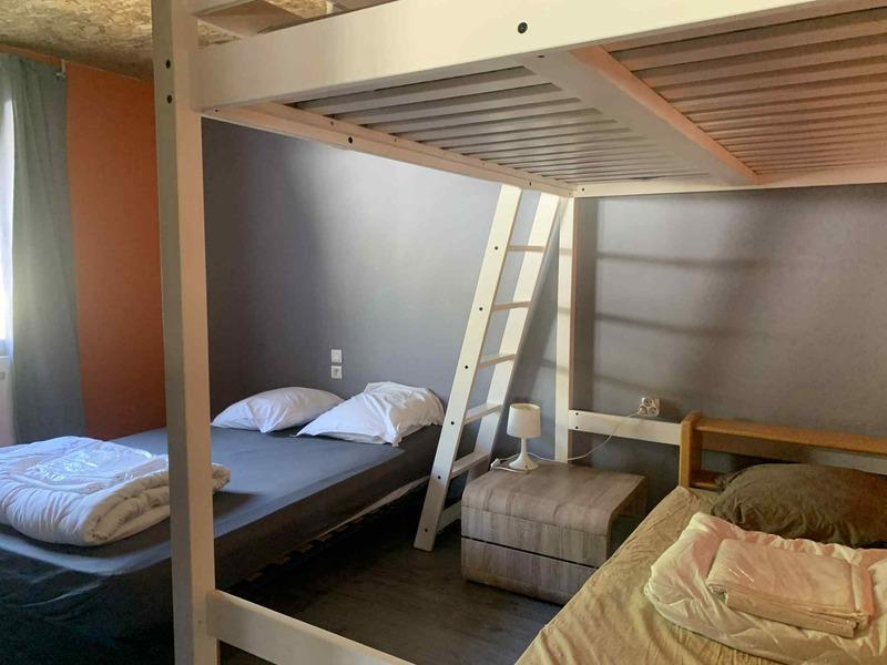 Propriété - 203 m² - 7 pièces