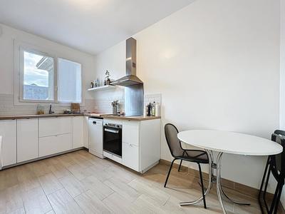 Appartement ancien - 60 m² - 2 pièces