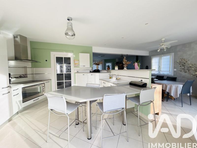 Maison - 179 m² - 7 pièces