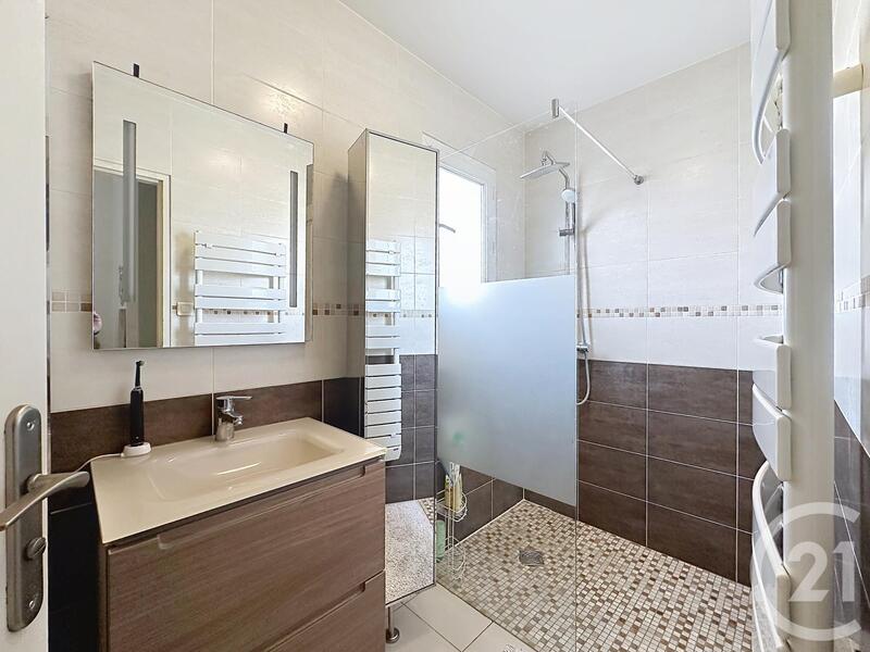 Maison - 106 m² - 4 pièces