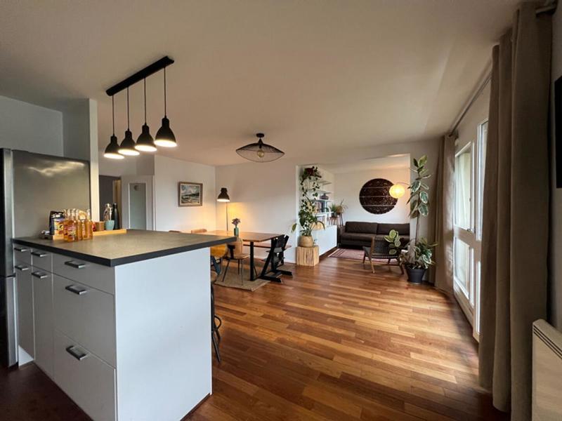 Appartement - 80 m² - 4 pièces