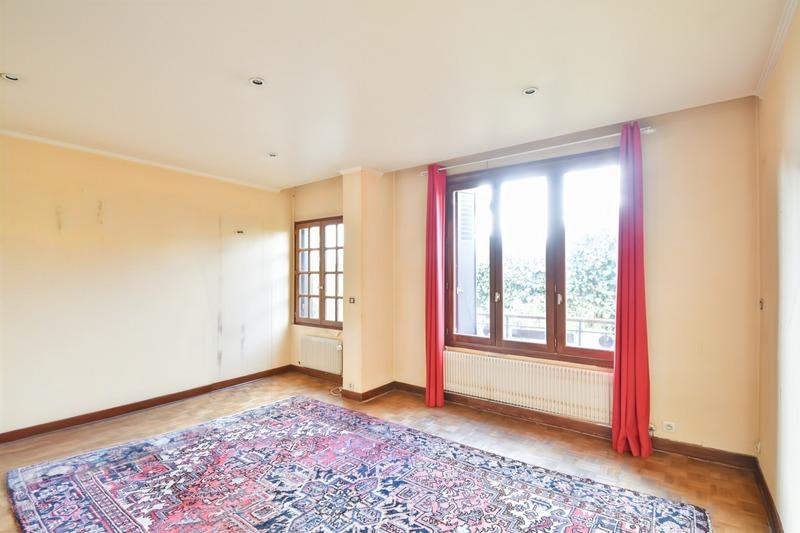 Maison - 189 m² - 8 pièces