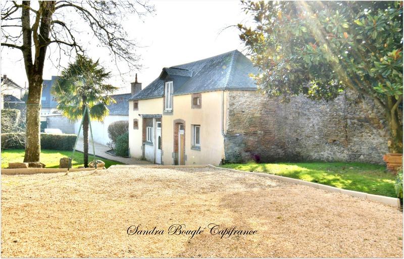 Maison de ville - 296 m² - 17 pièces